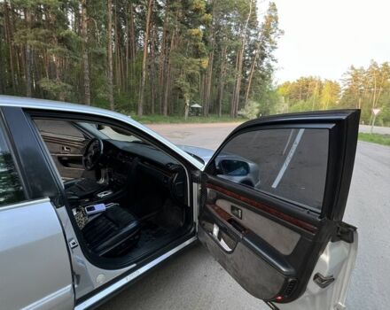 Серый Ауди А8, объемом двигателя 3.3 л и пробегом 311 тыс. км за 4500 $, фото 9 на Automoto.ua