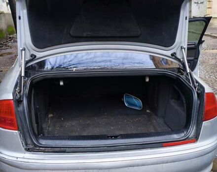 Серый Ауди А8, объемом двигателя 4.2 л и пробегом 375 тыс. км за 4150 $, фото 11 на Automoto.ua