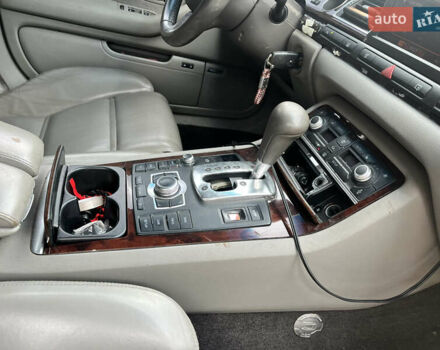 Сірий Ауді A8, об'ємом двигуна 4.17 л та пробігом 564 тис. км за 6000 $, фото 25 на Automoto.ua