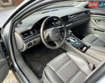 Сірий Ауді A8, об'ємом двигуна 4.17 л та пробігом 564 тис. км за 6000 $, фото 31 на Automoto.ua