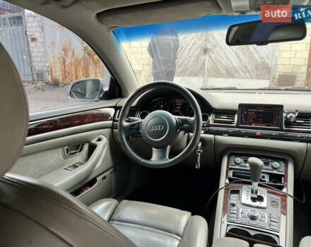 Сірий Ауді A8, об'ємом двигуна 4.17 л та пробігом 564 тис. км за 6000 $, фото 16 на Automoto.ua