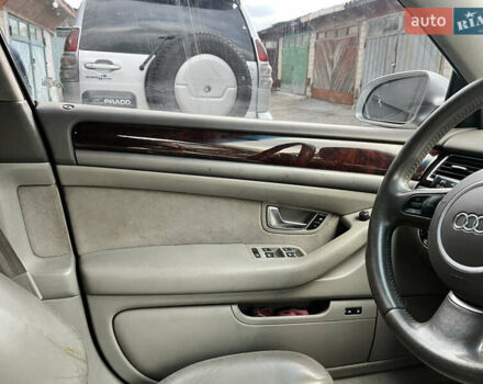 Сірий Ауді A8, об'ємом двигуна 4.17 л та пробігом 564 тис. км за 6000 $, фото 27 на Automoto.ua