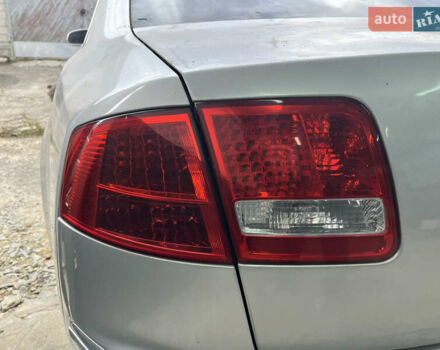 Сірий Ауді A8, об'ємом двигуна 4.17 л та пробігом 564 тис. км за 6000 $, фото 9 на Automoto.ua