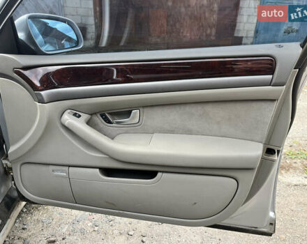 Сірий Ауді A8, об'ємом двигуна 4.17 л та пробігом 564 тис. км за 6000 $, фото 23 на Automoto.ua