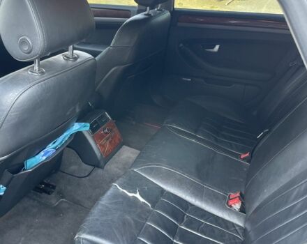 Серый Ауди А8, объемом двигателя 4 л и пробегом 300 тыс. км за 6100 $, фото 4 на Automoto.ua
