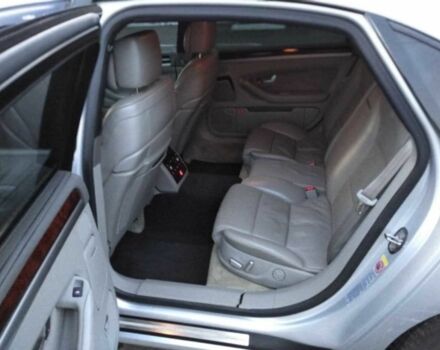 Серый Ауди А8, объемом двигателя 4.2 л и пробегом 242 тыс. км за 4300 $, фото 11 на Automoto.ua