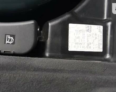 Сірий Ауді A8, об'ємом двигуна 3.7 л та пробігом 244 тис. км за 11900 $, фото 40 на Automoto.ua