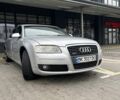 Серый Ауди А8, объемом двигателя 3 л и пробегом 392 тыс. км за 10500 $, фото 2 на Automoto.ua