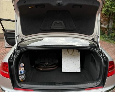 Серый Ауди А8, объемом двигателя 3 л и пробегом 311 тыс. км за 10000 $, фото 18 на Automoto.ua