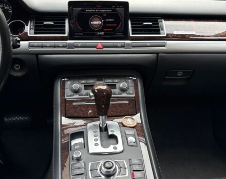 Серый Ауди А8, объемом двигателя 3 л и пробегом 311 тыс. км за 10000 $, фото 17 на Automoto.ua