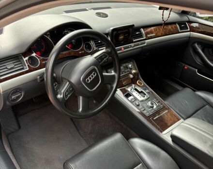 Серый Ауди А8, объемом двигателя 3 л и пробегом 311 тыс. км за 10000 $, фото 7 на Automoto.ua