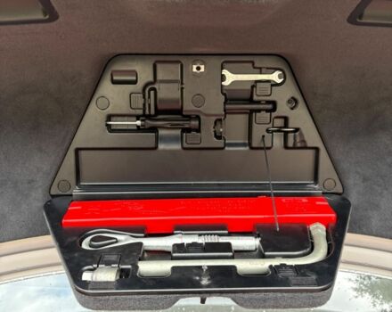 Серый Ауди А8, объемом двигателя 3 л и пробегом 311 тыс. км за 10000 $, фото 19 на Automoto.ua