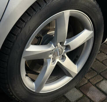 Сірий Ауді A8, об'ємом двигуна 4.13 л та пробігом 266 тис. км за 17900 $, фото 45 на Automoto.ua