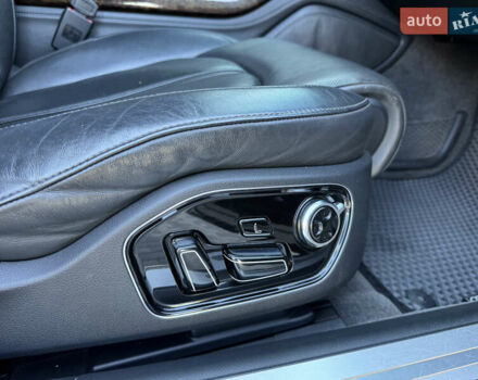 Сірий Ауді A8, об'ємом двигуна 4.13 л та пробігом 266 тис. км за 17900 $, фото 37 на Automoto.ua