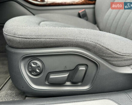 Серый Ауди А8, объемом двигателя 3 л и пробегом 249 тыс. км за 10800 $, фото 22 на Automoto.ua