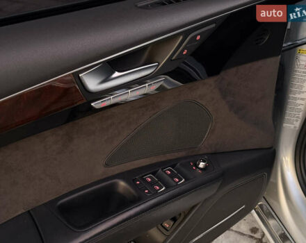 Серый Ауди А8, объемом двигателя 3 л и пробегом 251 тыс. км за 15000 $, фото 11 на Automoto.ua