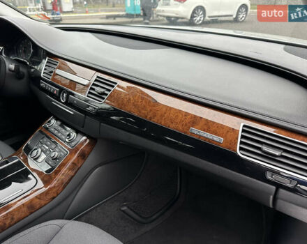 Серый Ауди А8, объемом двигателя 3 л и пробегом 249 тыс. км за 10800 $, фото 14 на Automoto.ua