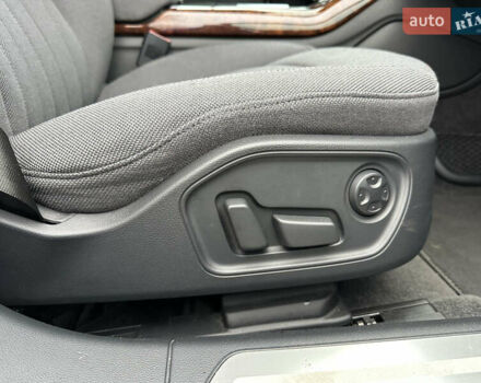 Серый Ауди А8, объемом двигателя 3 л и пробегом 249 тыс. км за 10800 $, фото 15 на Automoto.ua