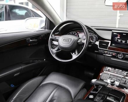 Серый Ауди А8, объемом двигателя 4 л и пробегом 204 тыс. км за 20700 $, фото 12 на Automoto.ua