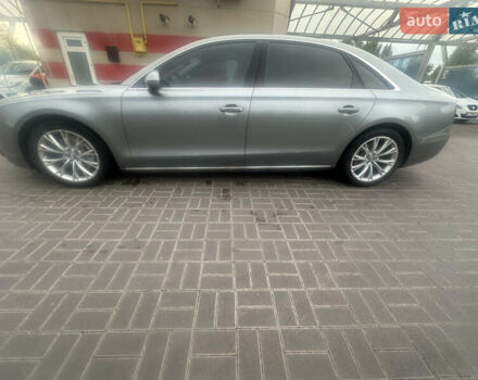 Серый Ауди А8, объемом двигателя 3 л и пробегом 198 тыс. км за 19999 $, фото 2 на Automoto.ua