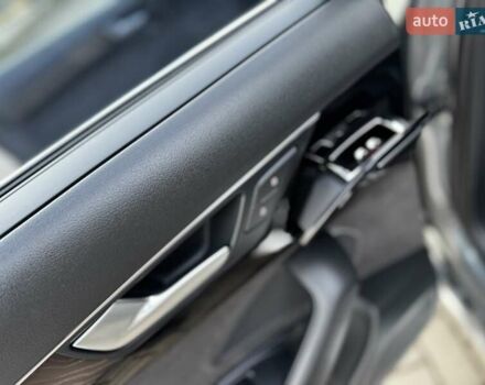 Сірий Ауді A8, об'ємом двигуна 3 л та пробігом 159 тис. км за 29950 $, фото 88 на Automoto.ua