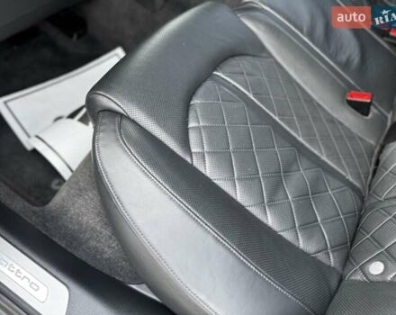 Сірий Ауді A8, об'ємом двигуна 3 л та пробігом 159 тис. км за 29950 $, фото 91 на Automoto.ua