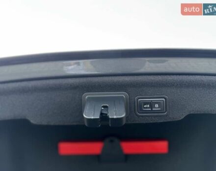 Серый Ауди А8, объемом двигателя 3 л и пробегом 159 тыс. км за 29950 $, фото 95 на Automoto.ua