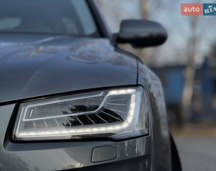 Серый Ауди А8, объемом двигателя 3 л и пробегом 159 тыс. км за 29950 $, фото 2 на Automoto.ua