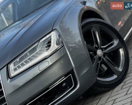 Серый Ауди А8, объемом двигателя 3 л и пробегом 159 тыс. км за 29950 $, фото 1 на Automoto.ua