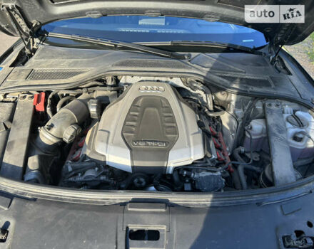 Сірий Ауді A8, об'ємом двигуна 3 л та пробігом 70 тис. км за 26999 $, фото 9 на Automoto.ua