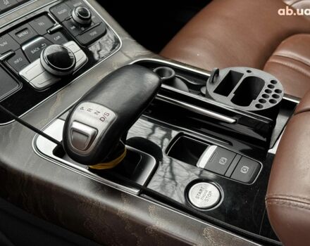 Сірий Ауді A8, об'ємом двигуна 3 л та пробігом 233 тис. км за 30990 $, фото 22 на Automoto.ua