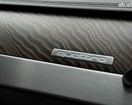 Сірий Ауді A8, об'ємом двигуна 3 л та пробігом 233 тис. км за 30990 $, фото 48 на Automoto.ua