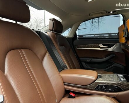 Сірий Ауді A8, об'ємом двигуна 3 л та пробігом 233 тис. км за 30990 $, фото 38 на Automoto.ua