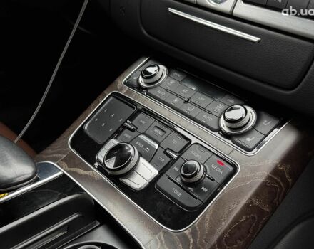 Сірий Ауді A8, об'ємом двигуна 3 л та пробігом 233 тис. км за 30990 $, фото 46 на Automoto.ua