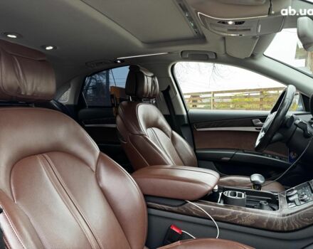 Сірий Ауді A8, об'ємом двигуна 3 л та пробігом 233 тис. км за 30990 $, фото 42 на Automoto.ua