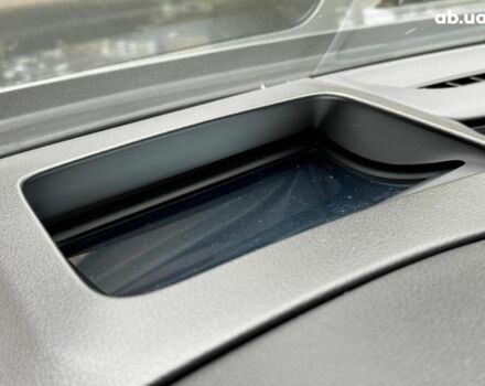 Сірий Ауді A8, об'ємом двигуна 3 л та пробігом 233 тис. км за 30990 $, фото 21 на Automoto.ua