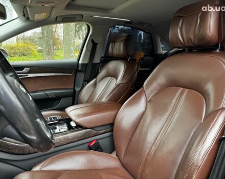 Сірий Ауді A8, об'ємом двигуна 3 л та пробігом 233 тис. км за 30990 $, фото 27 на Automoto.ua