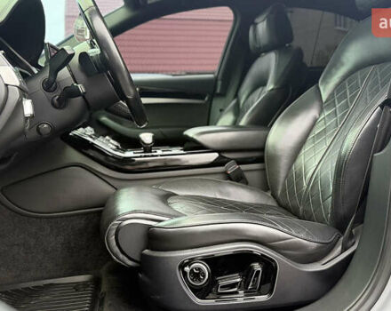 Сірий Ауді A8, об'ємом двигуна 2.97 л та пробігом 276 тис. км за 29900 $, фото 25 на Automoto.ua