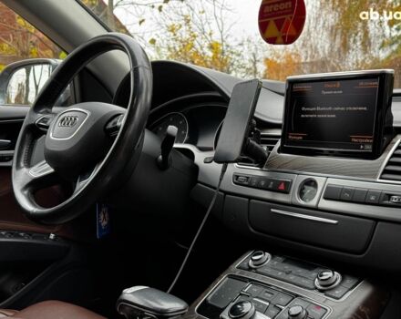 Сірий Ауді A8, об'ємом двигуна 3 л та пробігом 233 тис. км за 30990 $, фото 45 на Automoto.ua