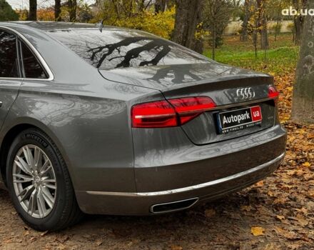 Сірий Ауді A8, об'ємом двигуна 3 л та пробігом 233 тис. км за 30990 $, фото 10 на Automoto.ua