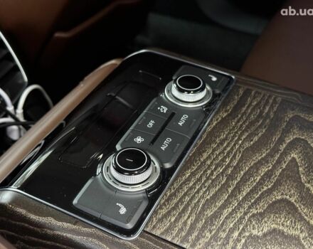 Сірий Ауді A8, об'ємом двигуна 3 л та пробігом 233 тис. км за 30990 $, фото 35 на Automoto.ua