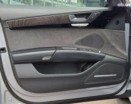 Сірий Ауді A8, об'ємом двигуна 4 л та пробігом 145 тис. км за 39500 $, фото 16 на Automoto.ua