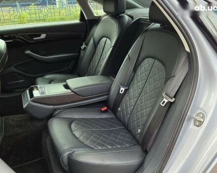 Сірий Ауді A8, об'ємом двигуна 4 л та пробігом 145 тис. км за 39500 $, фото 13 на Automoto.ua