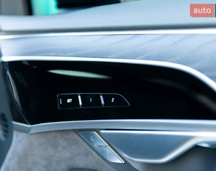 Серый Ауди А8, объемом двигателя 2.97 л и пробегом 95 тыс. км за 75000 $, фото 37 на Automoto.ua