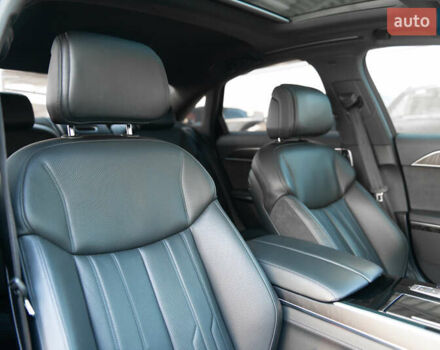 Серый Ауди А8, объемом двигателя 2.97 л и пробегом 95 тыс. км за 75000 $, фото 39 на Automoto.ua