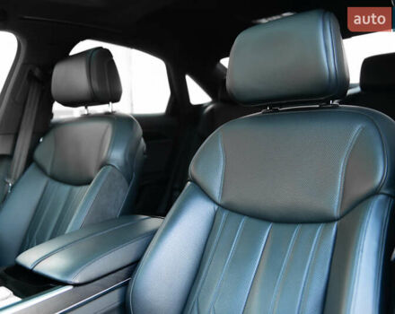 Серый Ауди А8, объемом двигателя 2.97 л и пробегом 95 тыс. км за 75000 $, фото 31 на Automoto.ua