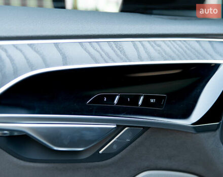 Серый Ауди А8, объемом двигателя 2.97 л и пробегом 95 тыс. км за 75000 $, фото 28 на Automoto.ua