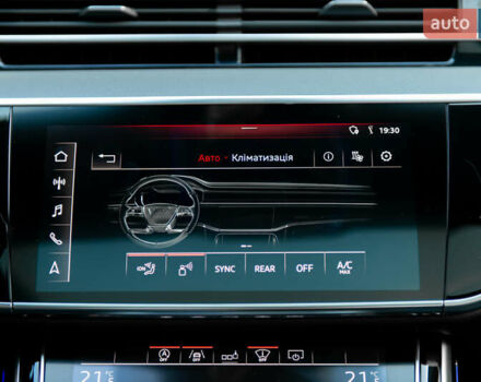 Серый Ауди А8, объемом двигателя 2.97 л и пробегом 95 тыс. км за 75000 $, фото 52 на Automoto.ua