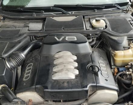 Серый Ауди А8, объемом двигателя 4.2 л и пробегом 456 тыс. км за 4000 $, фото 1 на Automoto.ua