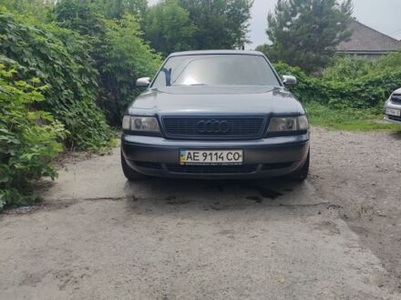 Ауді A8 1996 у Дніпро (Дніпропетровську) на Automoto.ua Сірий Ауді A8, об'ємом двигуна 0 л та пробігом 300 тис. км за 4000 $, фото 1 на Automoto.ua